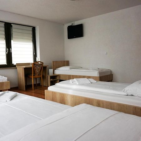 Hotel Kreuz Schwabisch Gmund Bagian luar foto