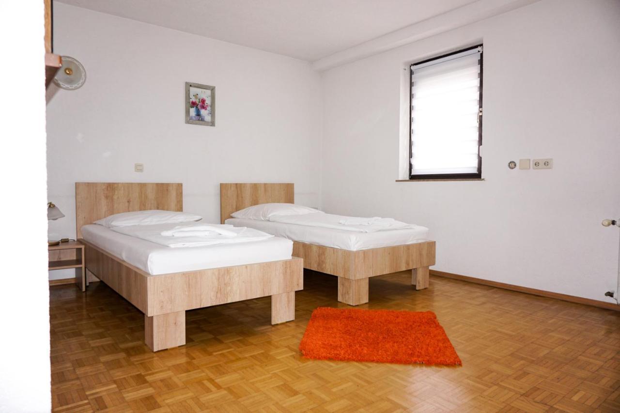 Hotel Kreuz Schwabisch Gmund Bagian luar foto